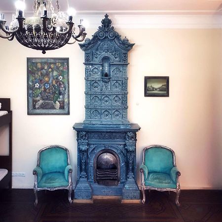 Griboedov Hostel & Suites ティビリシ エクステリア 写真