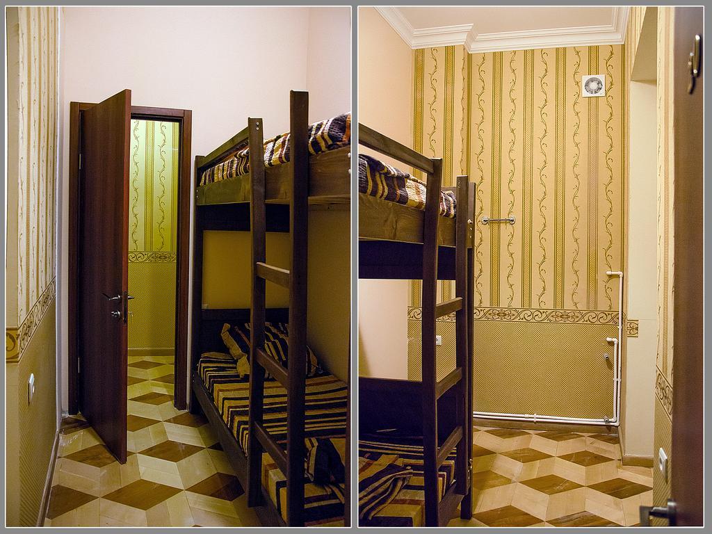 Griboedov Hostel & Suites ティビリシ エクステリア 写真